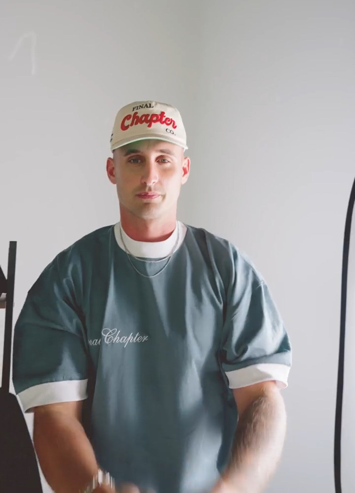 THE VINTAGE STRAPBACK // CREME